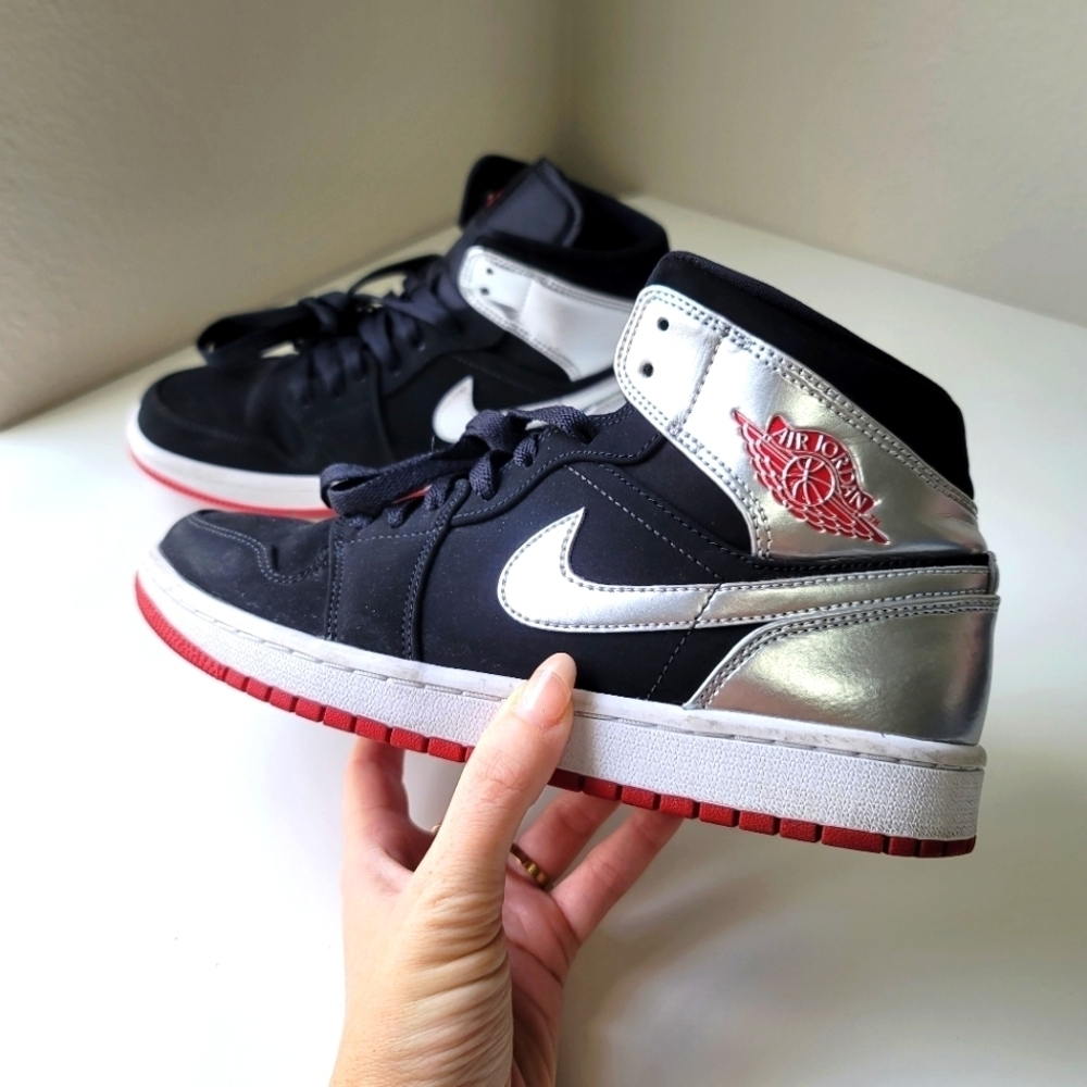 Nike Air Jordan mid Johnny Kilroy retired silver red high top sneakers shoes